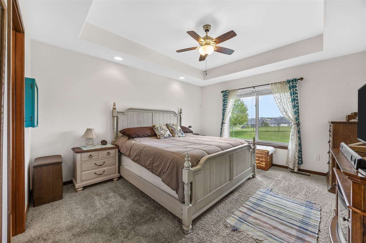 542 Rolling Hills Drive Tiffin IA 52340