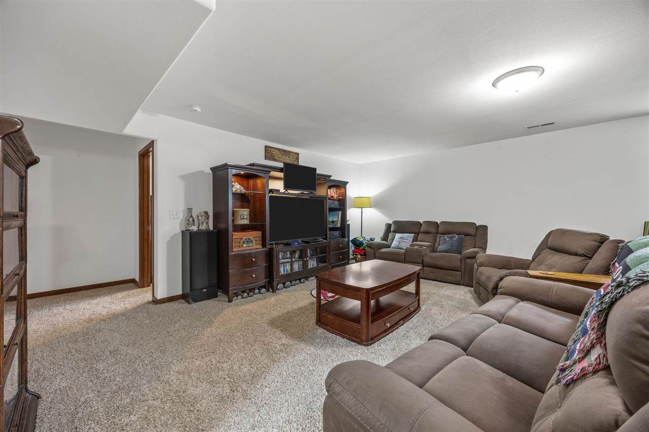 542 Rolling Hills Drive Tiffin IA 52340