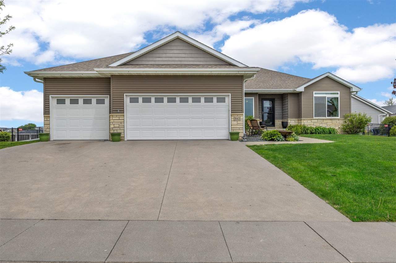 542 Rolling Hills Drive Tiffin IA 52340