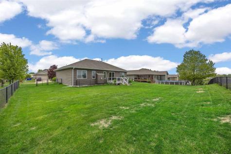 542 Rolling Hills Drive Tiffin IA 52340