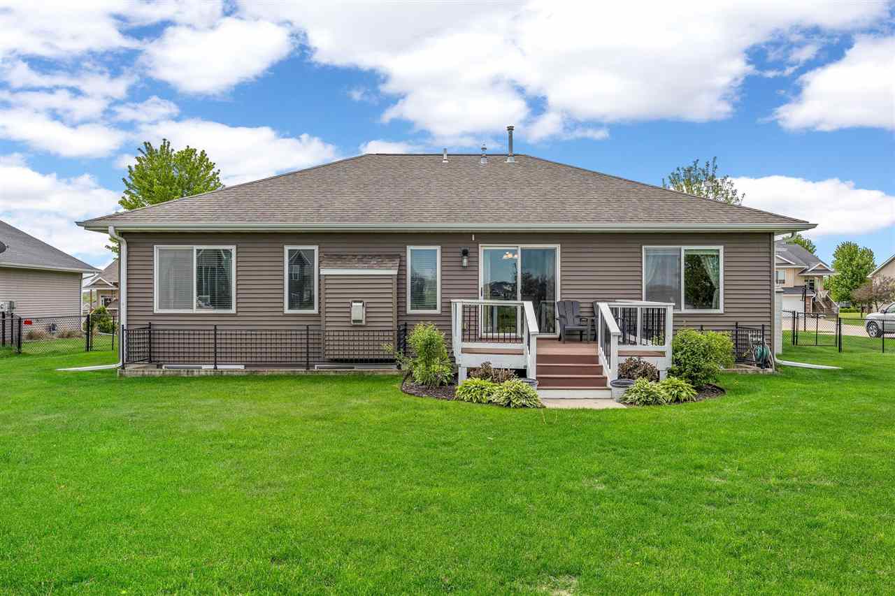 542 Rolling Hills Drive Tiffin IA 52340