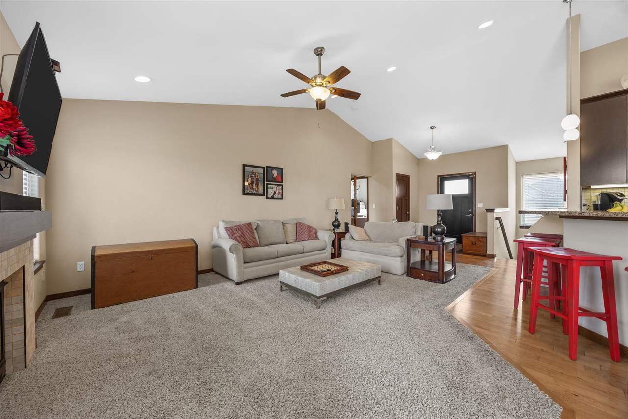 542 Rolling Hills Drive Tiffin IA 52340