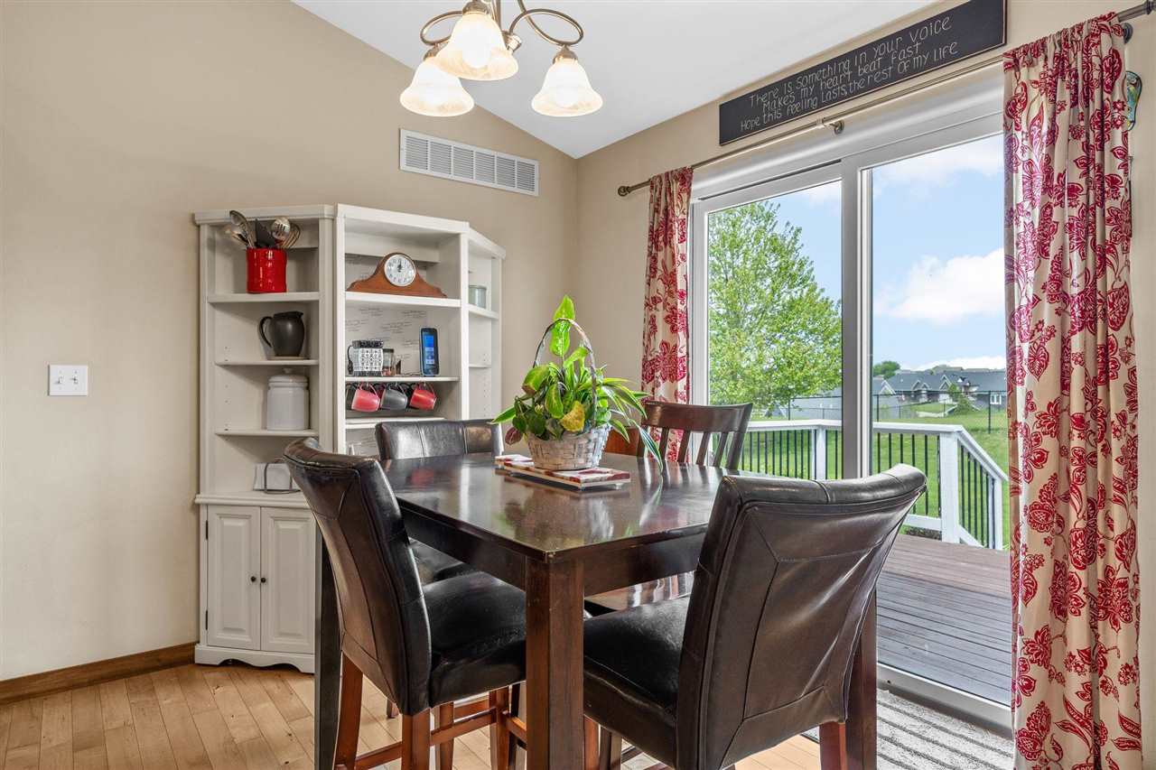 542 Rolling Hills Drive Tiffin IA 52340