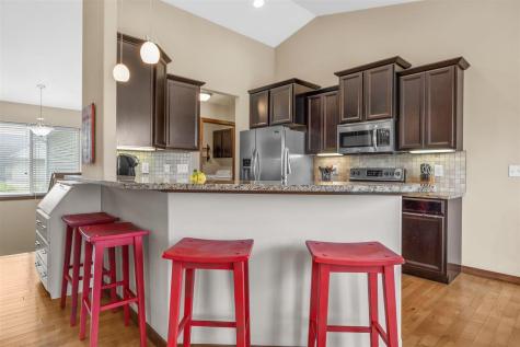 542 Rolling Hills Drive Tiffin IA 52340