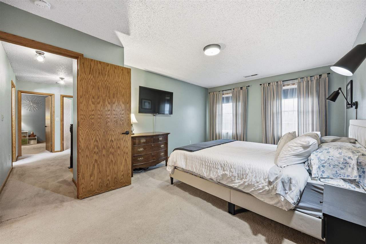 1131 Deerfield Drive Iowa City IA 52246