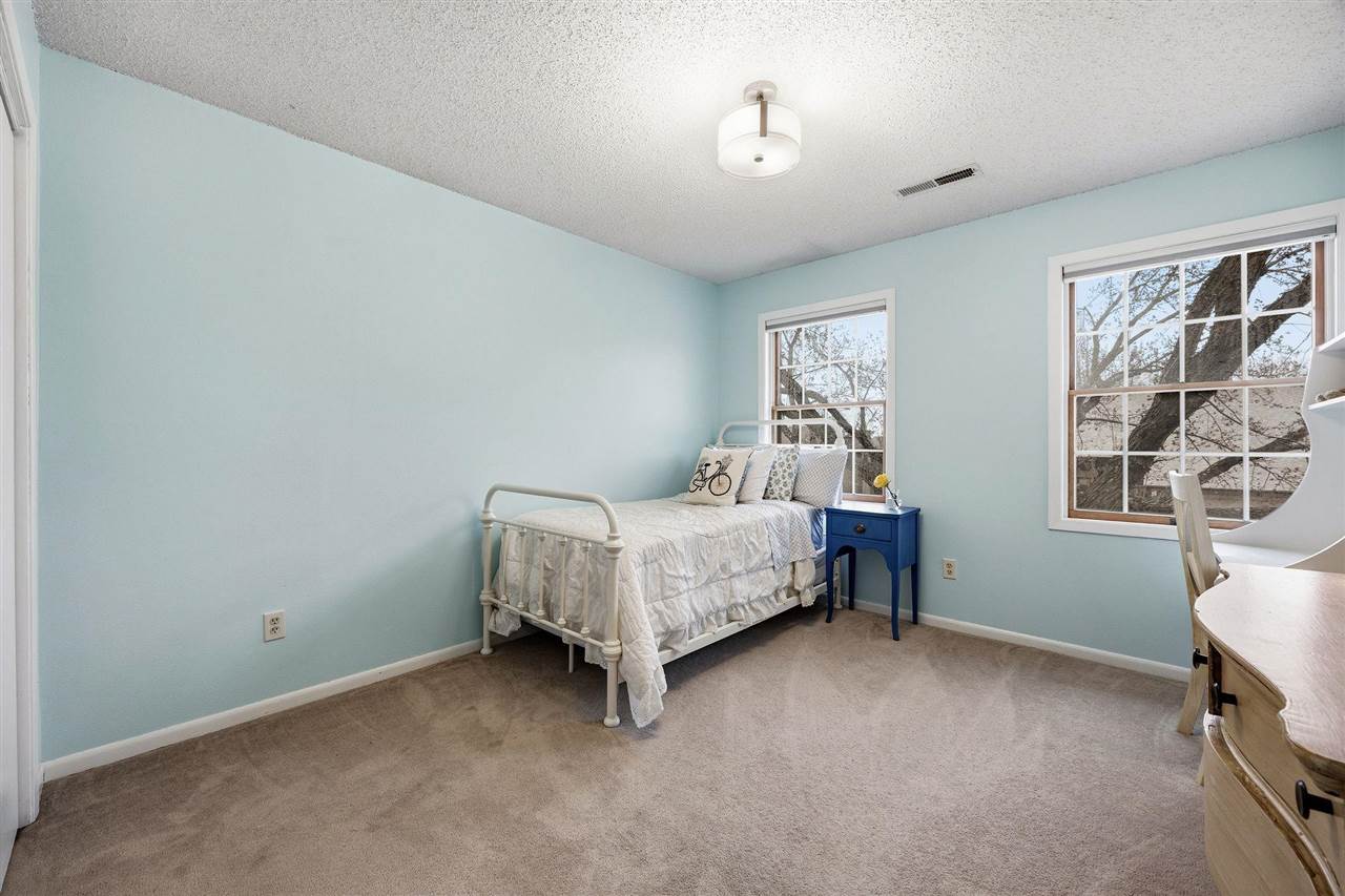 1131 Deerfield Drive Iowa City IA 52246