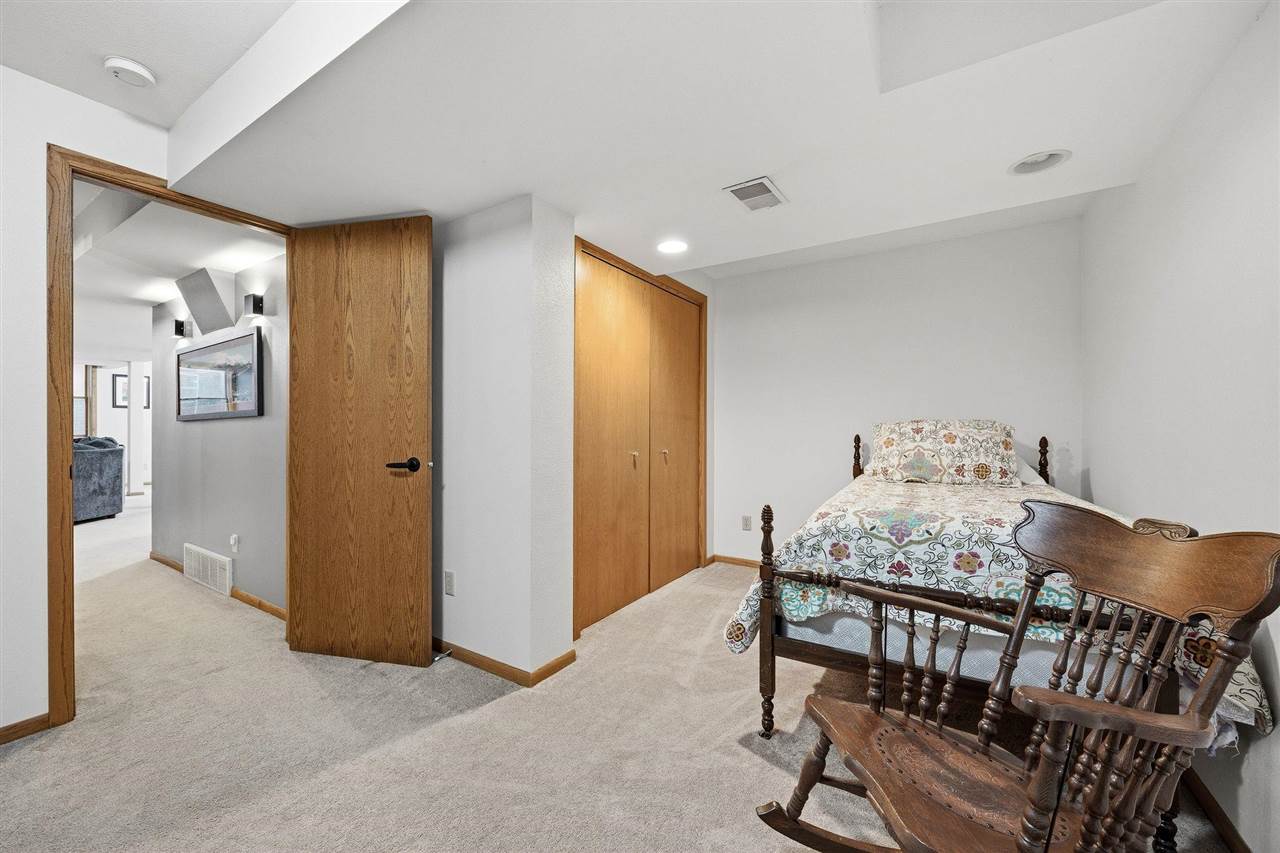 1131 Deerfield Drive Iowa City IA 52246