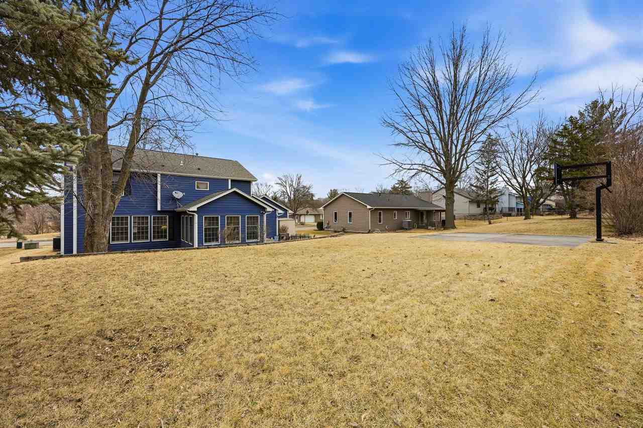 1131 Deerfield Drive Iowa City IA 52246