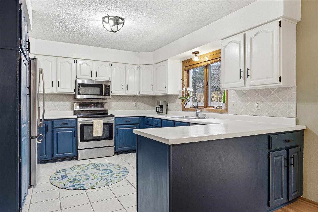 1131 Deerfield Drive Iowa City IA 52246