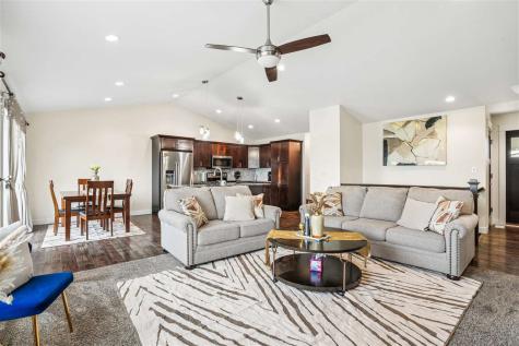 2786 Creekview Trail Palo IA 52324