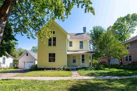 822 Roosevelt Street Iowa City IA 52245