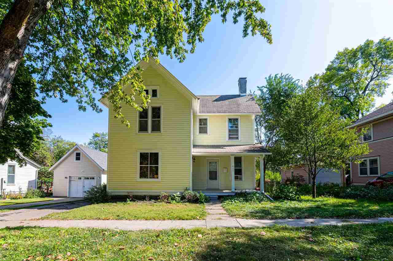 822 Roosevelt Street Iowa City IA 52245