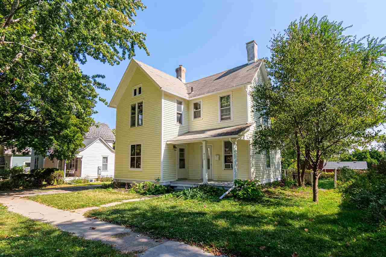 822 Roosevelt Street Iowa City IA 52245
