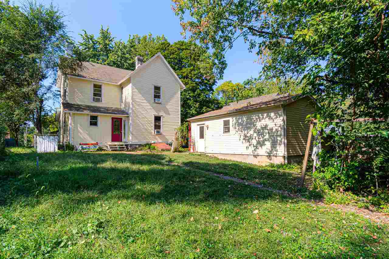 822 Roosevelt Street Iowa City IA 52245