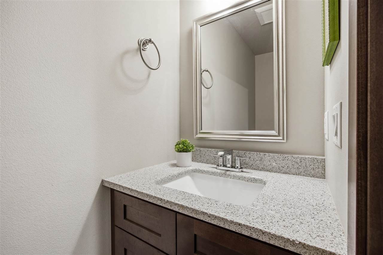 3305 Loethen Lane Coralville IA 52241