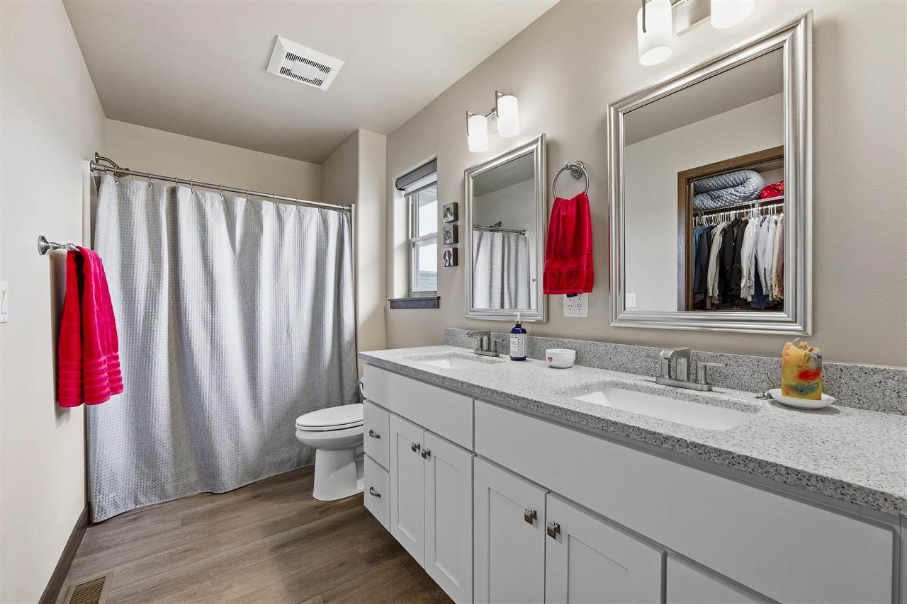 3305 Loethen Lane Coralville IA 52241