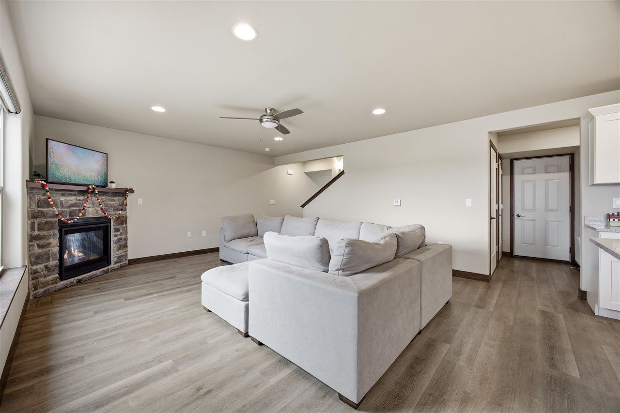 3305 Loethen Lane Coralville IA 52241