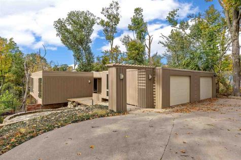 4330 Eaglemere Court SE Cedar Rapids IA 52403