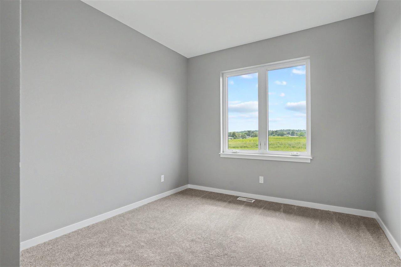 241 Howard Avenue NW Swisher IA 52338