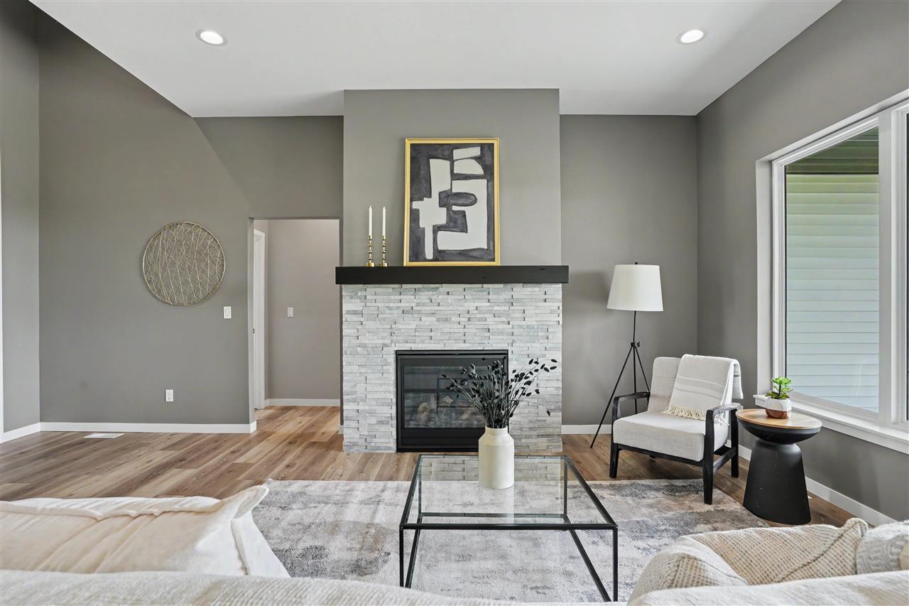 241 Howard Avenue NW Swisher IA 52338