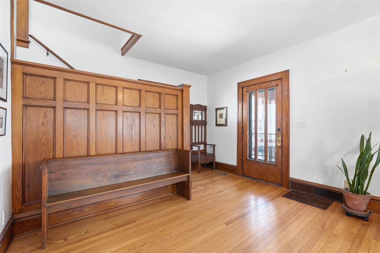 621 N Van Buren Street Iowa City IA 52245