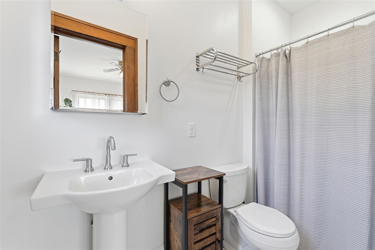 621 N Van Buren Street Iowa City IA 52245