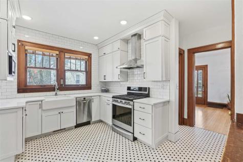 621 N Van Buren Street Iowa City IA 52245