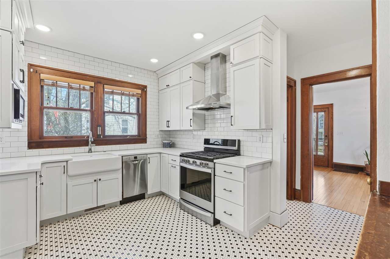621 N Van Buren Street Iowa City IA 52245