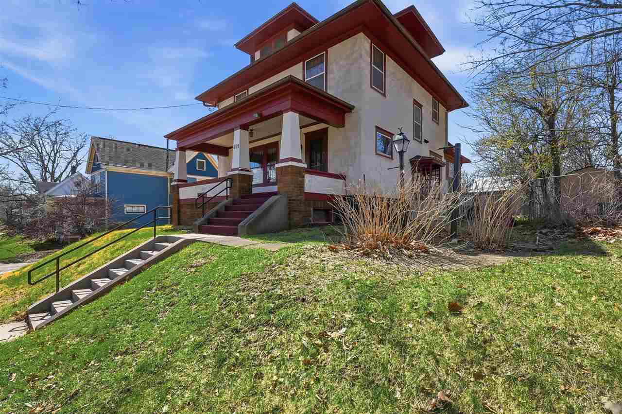 621 N Van Buren Street Iowa City IA 52245