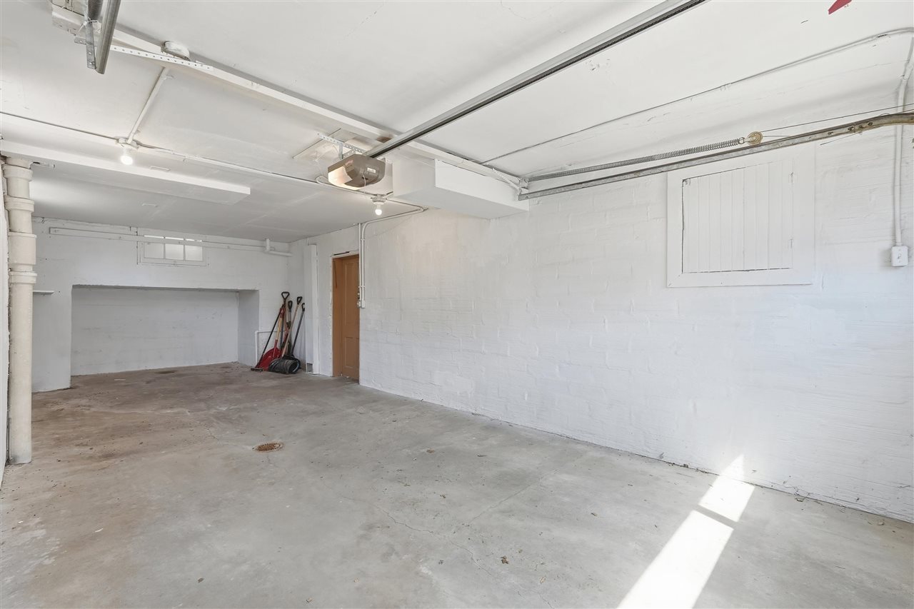 621 N Van Buren Street Iowa City IA 52245