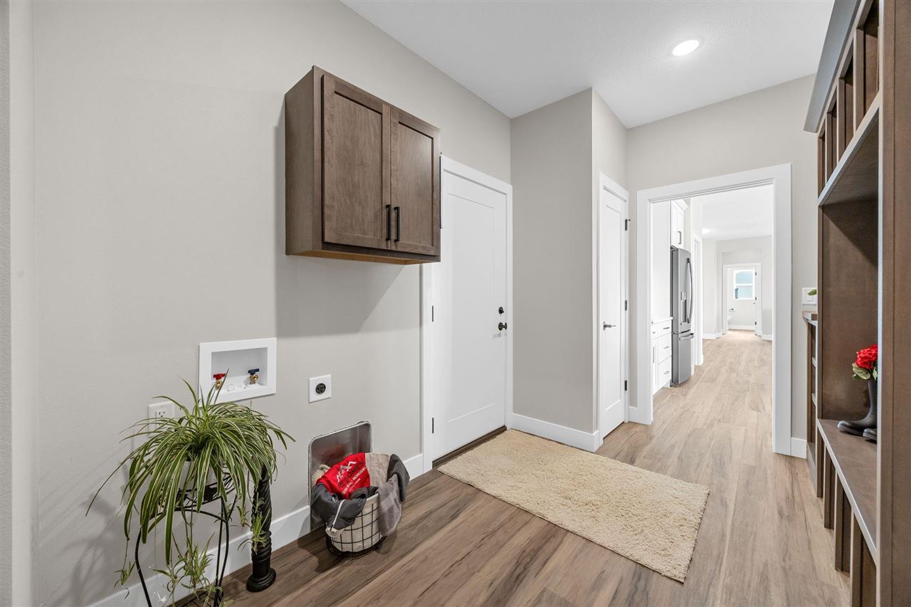 3009 Prairielight Court Hiawatha IA 52233