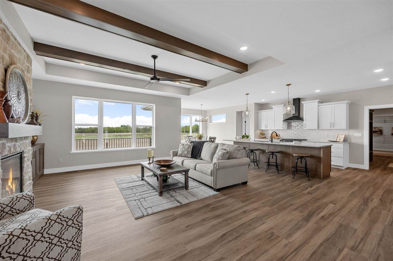 3009 Prairielight Court Hiawatha IA 52233
