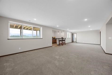 3009 Prairielight Court Hiawatha IA 52233