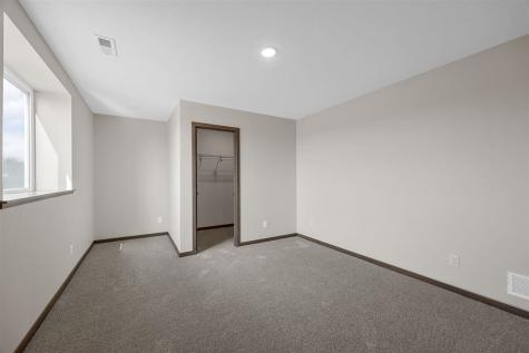 3009 Prairielight Court Hiawatha IA 52233