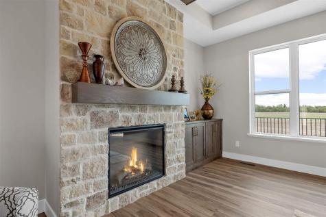 3009 Prairielight Court Hiawatha IA 52233