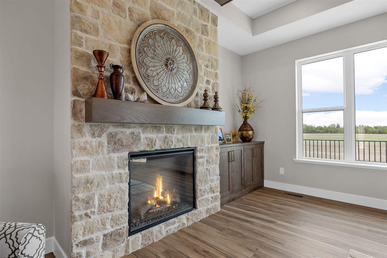 3009 Prairielight Court Hiawatha IA 52233