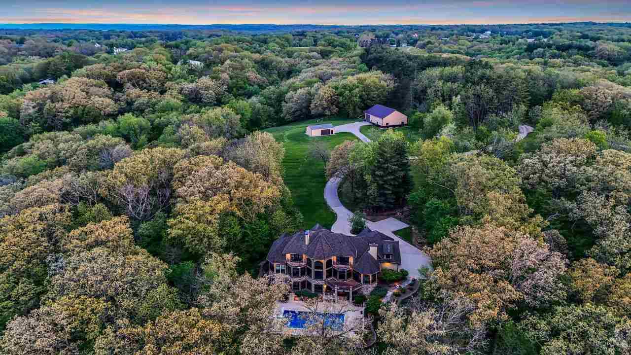 3220 Ever Tree Lane NE Solon IA 52333