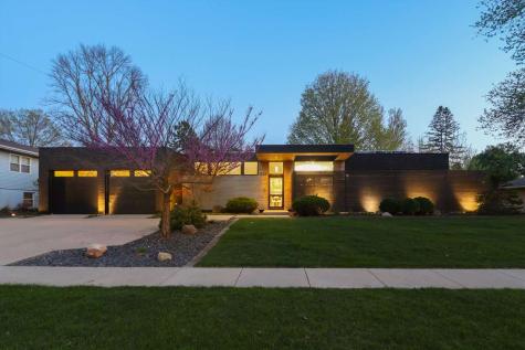 323 Koser Avenue Iowa City IA 52246