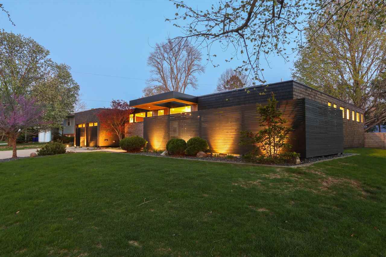 323 Koser Avenue Iowa City IA 52246