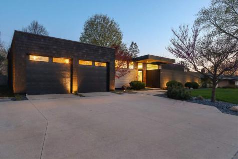 323 Koser Avenue Iowa City IA 52246