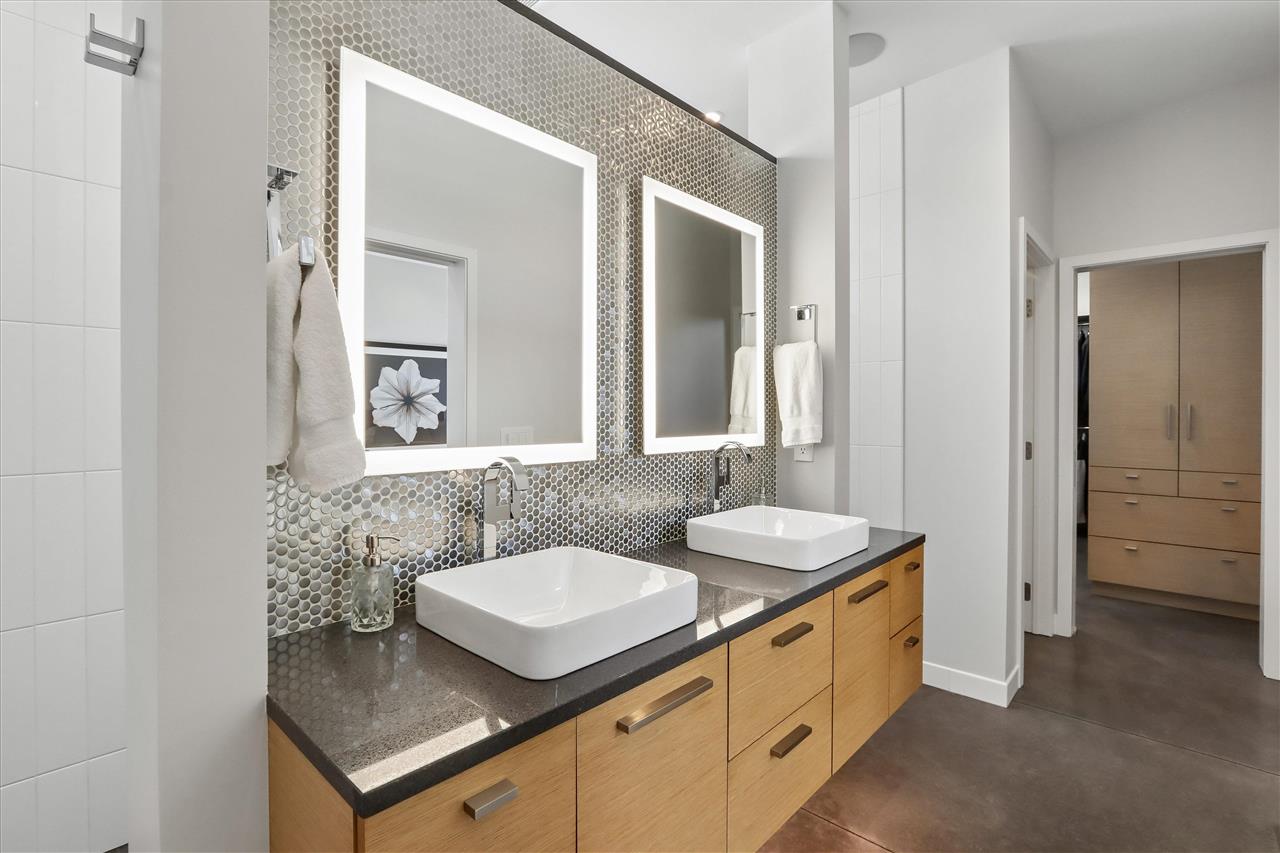 323 Koser Avenue Iowa City IA 52246