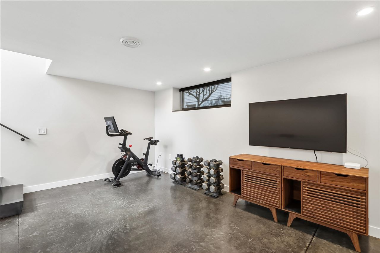 323 Koser Avenue Iowa City IA 52246