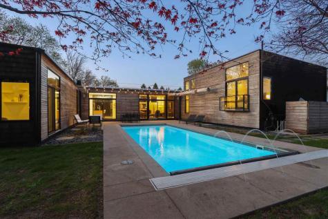 323 Koser Avenue Iowa City IA 52246