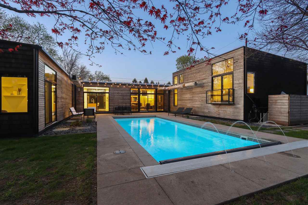 323 Koser Avenue Iowa City IA 52246