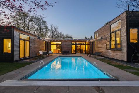 323 Koser Avenue Iowa City IA 52246