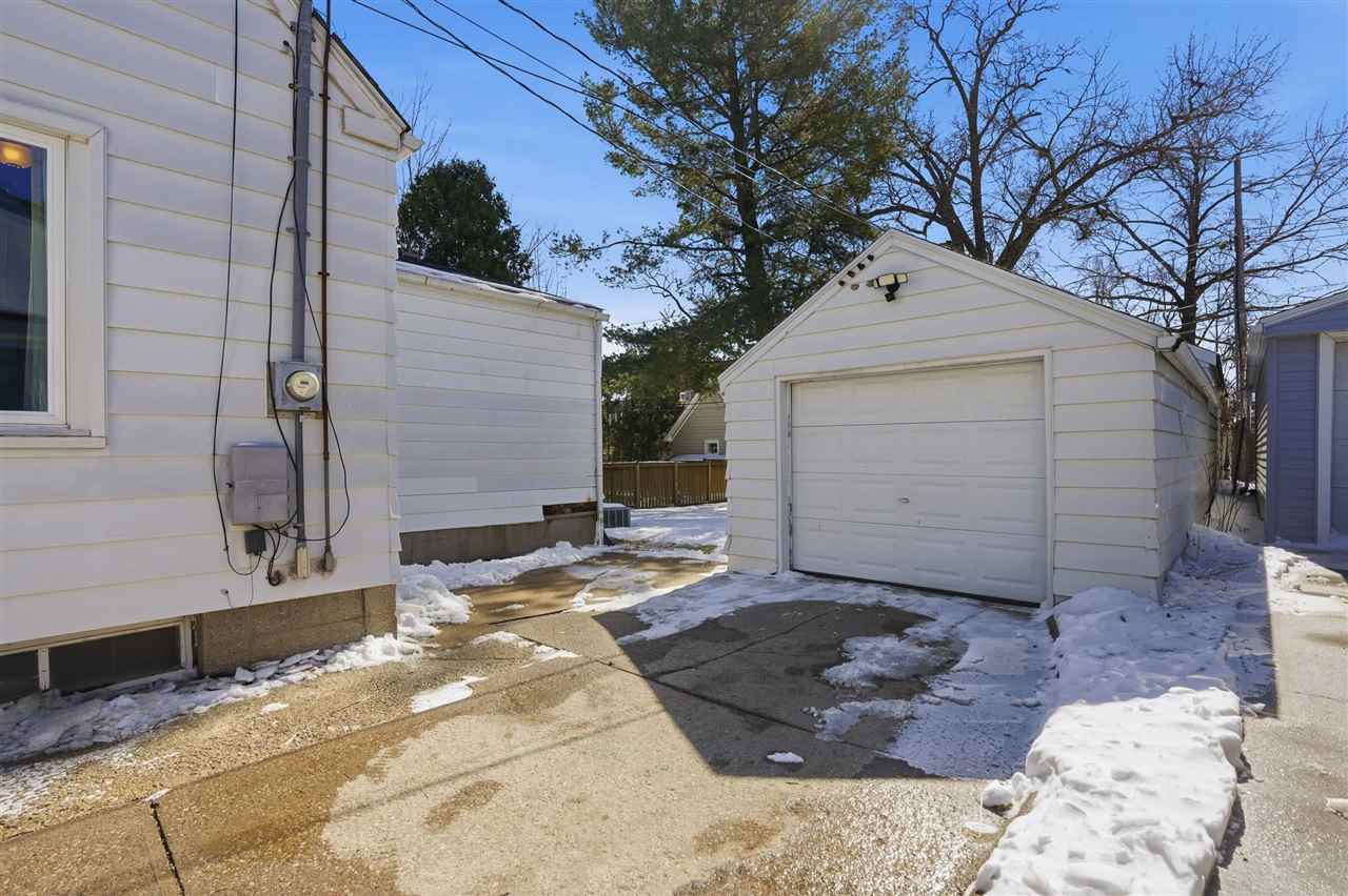 27 Prospect Place Iowa City IA 52246