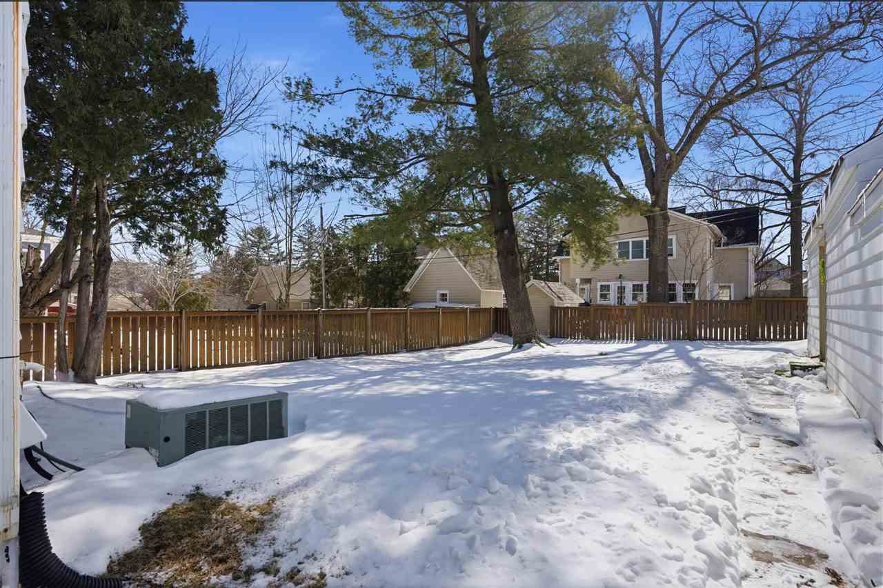 27 Prospect Place Iowa City IA 52246