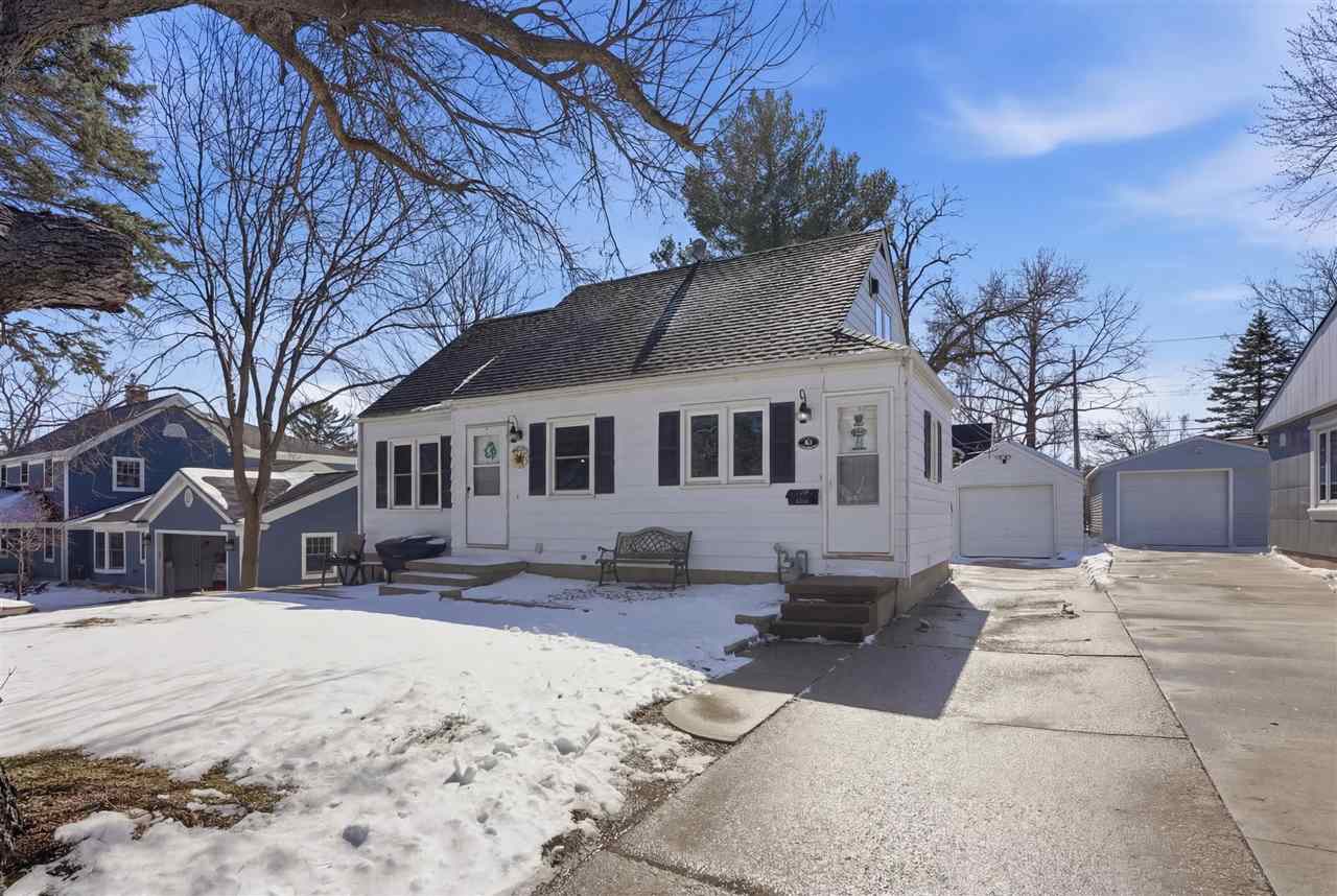 27 Prospect Place Iowa City IA 52246