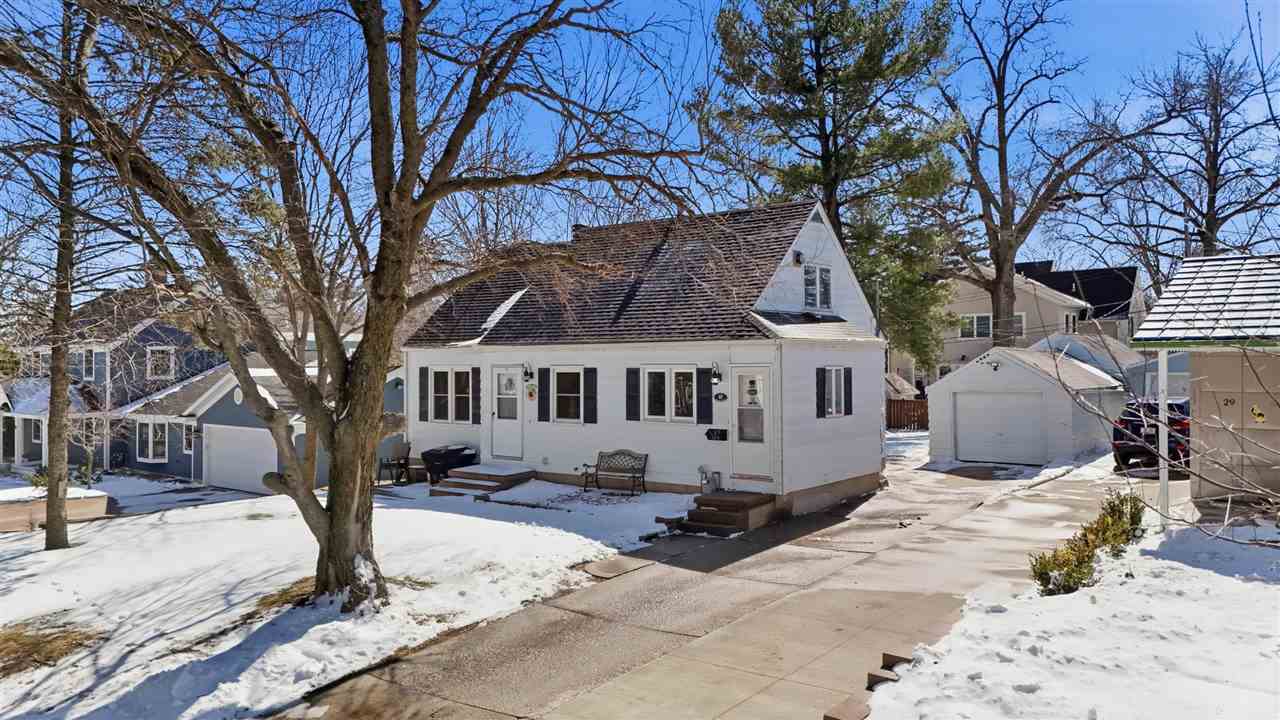 27 Prospect Place Iowa City IA 52246