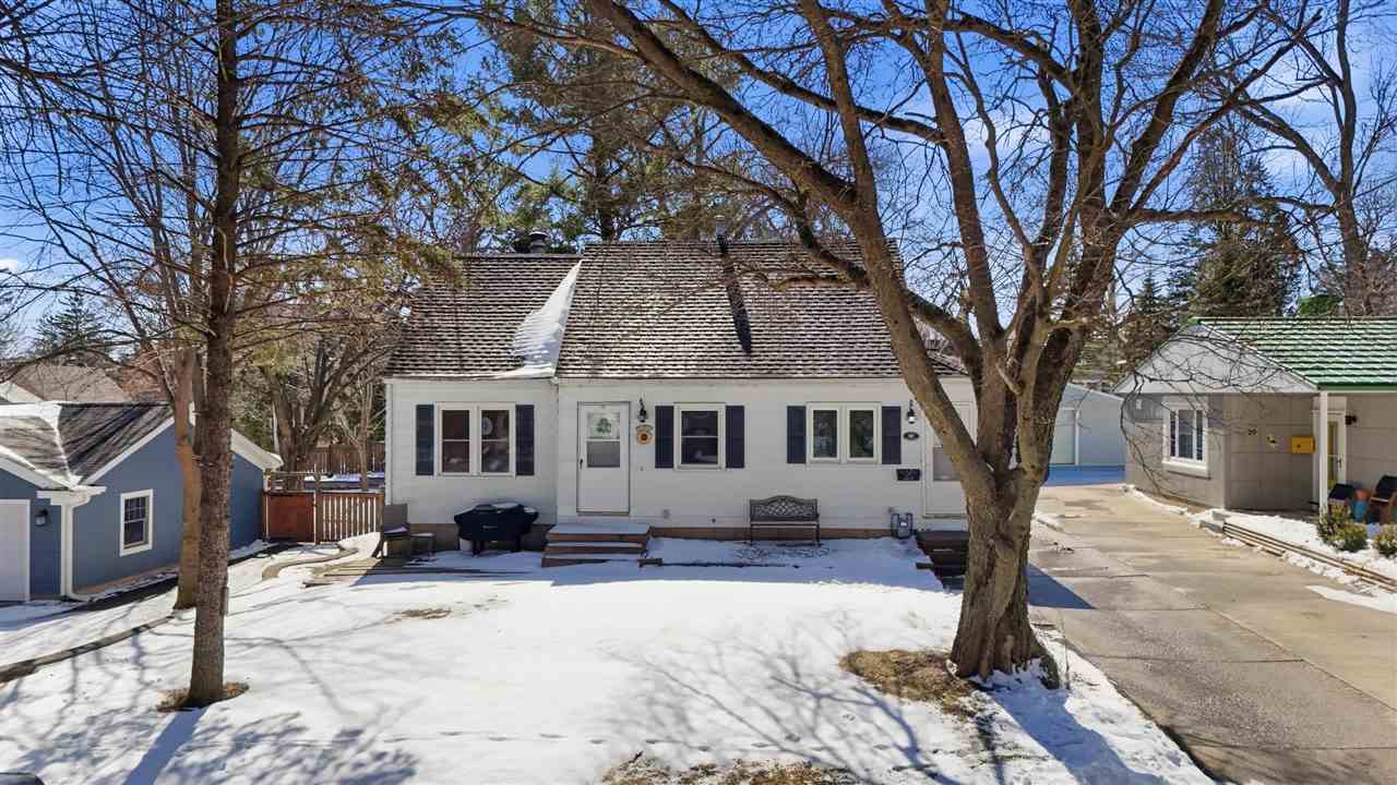 27 Prospect Place Iowa City IA 52246